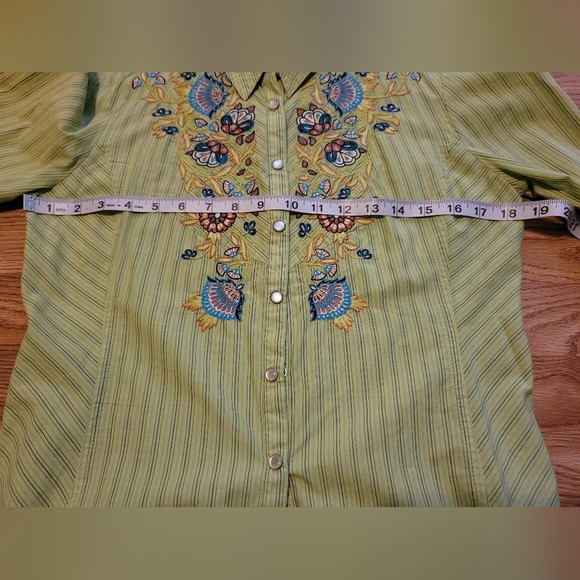 Johnny Was 3J Workshop Button Down Floral Embroidered Shirt, M - Picture 7 of 14